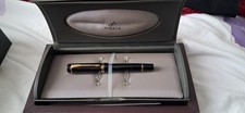 Fountain Pen Duofold Lady Black Lacquer DUOF07MIN Boxed with mini ink.18k gold