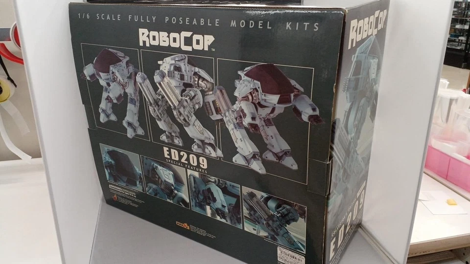 Hot Toys Movie Masterpiece RoboCop ED209 Action Figure MMS12 - Image 3 of 4