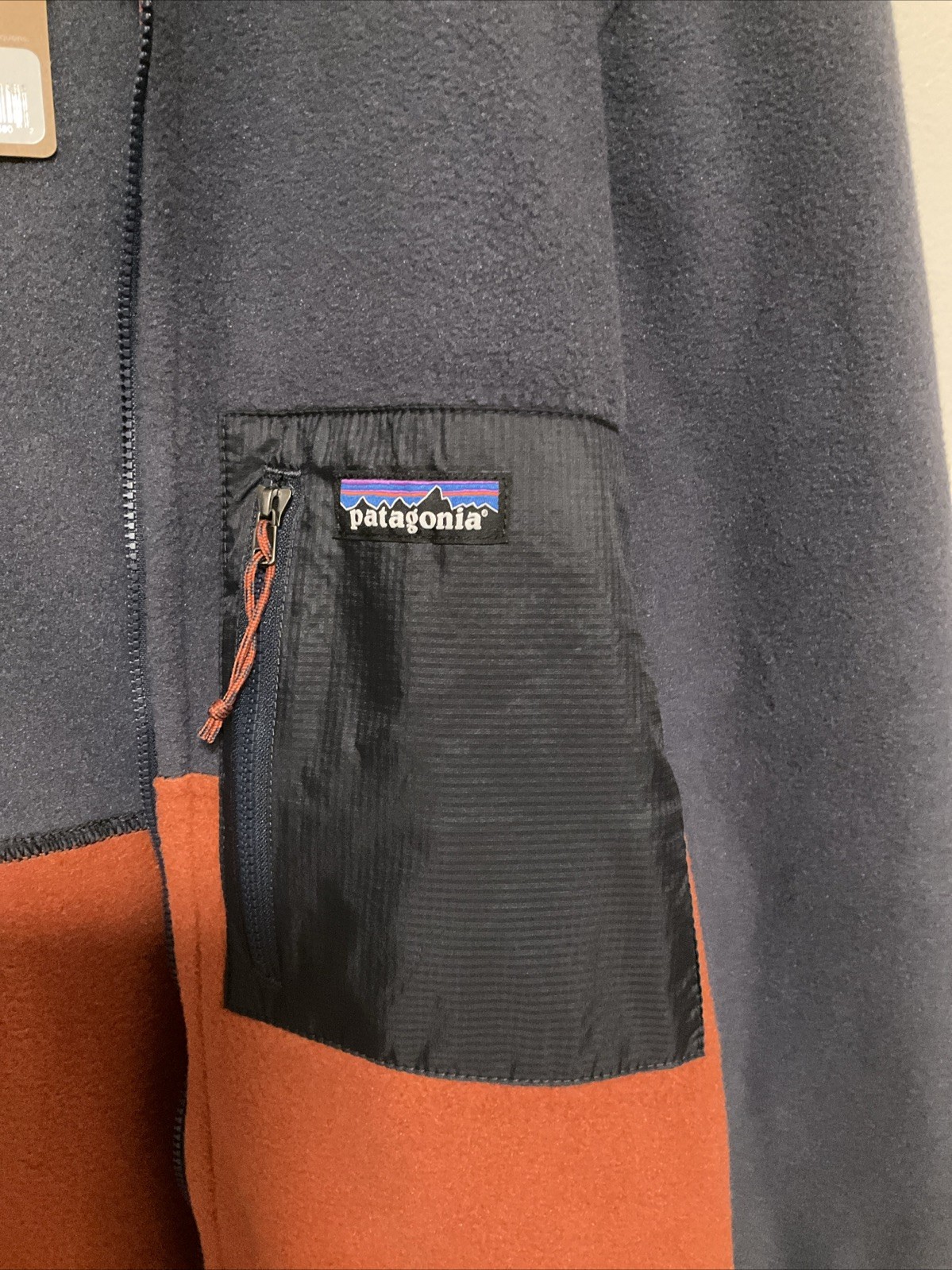 Patagonia Men’s XXL Orange Gray Hooded Fleece Jacket NWT thumbnail 2