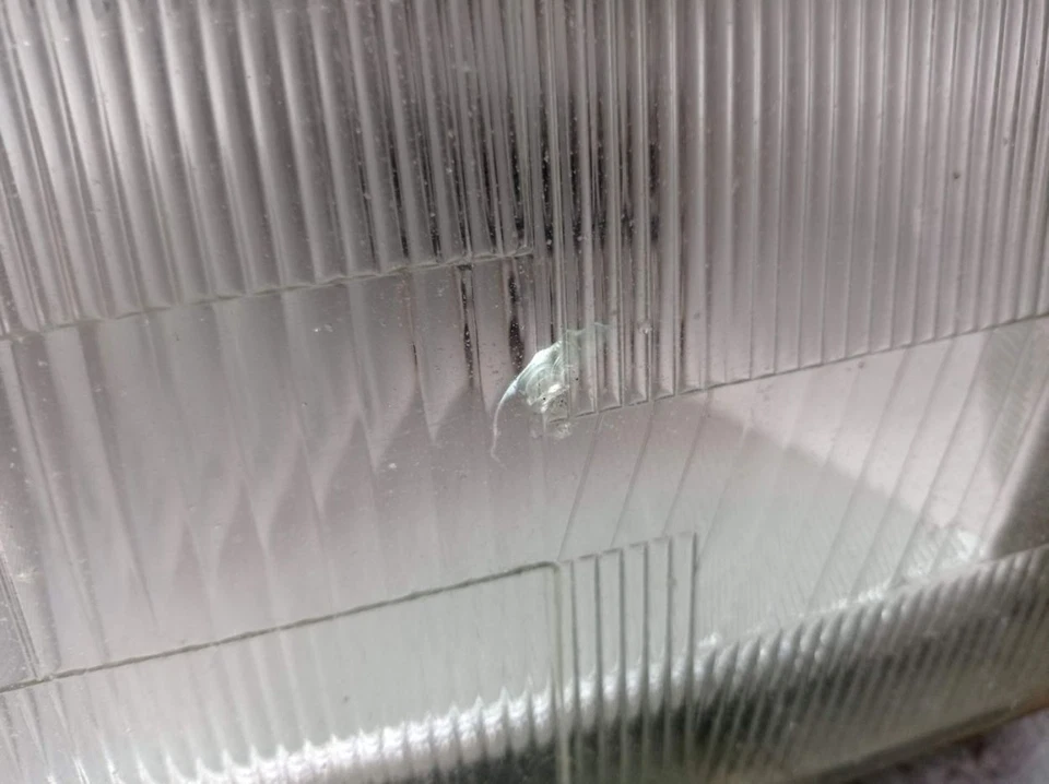 Faro izquierdo VOLVO V70 I (875, 876) 2.5 TDI 147343-00 Foto 3 de 4