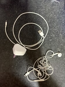 Apple iPhone 7 - 128GB - Roségold (entsperrt) alles Zubehör £180,00 kostenloser Versand