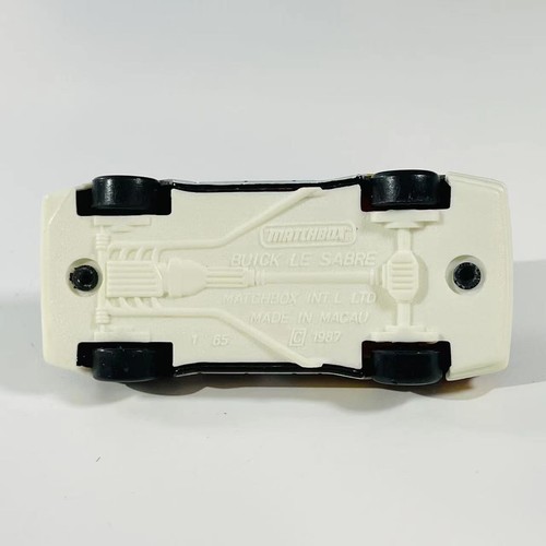 1987 Matchbox Black #4 Buick Le Sabre Stock Car #10 Macau 1/65 White Base MINT - Picture 7 of 8