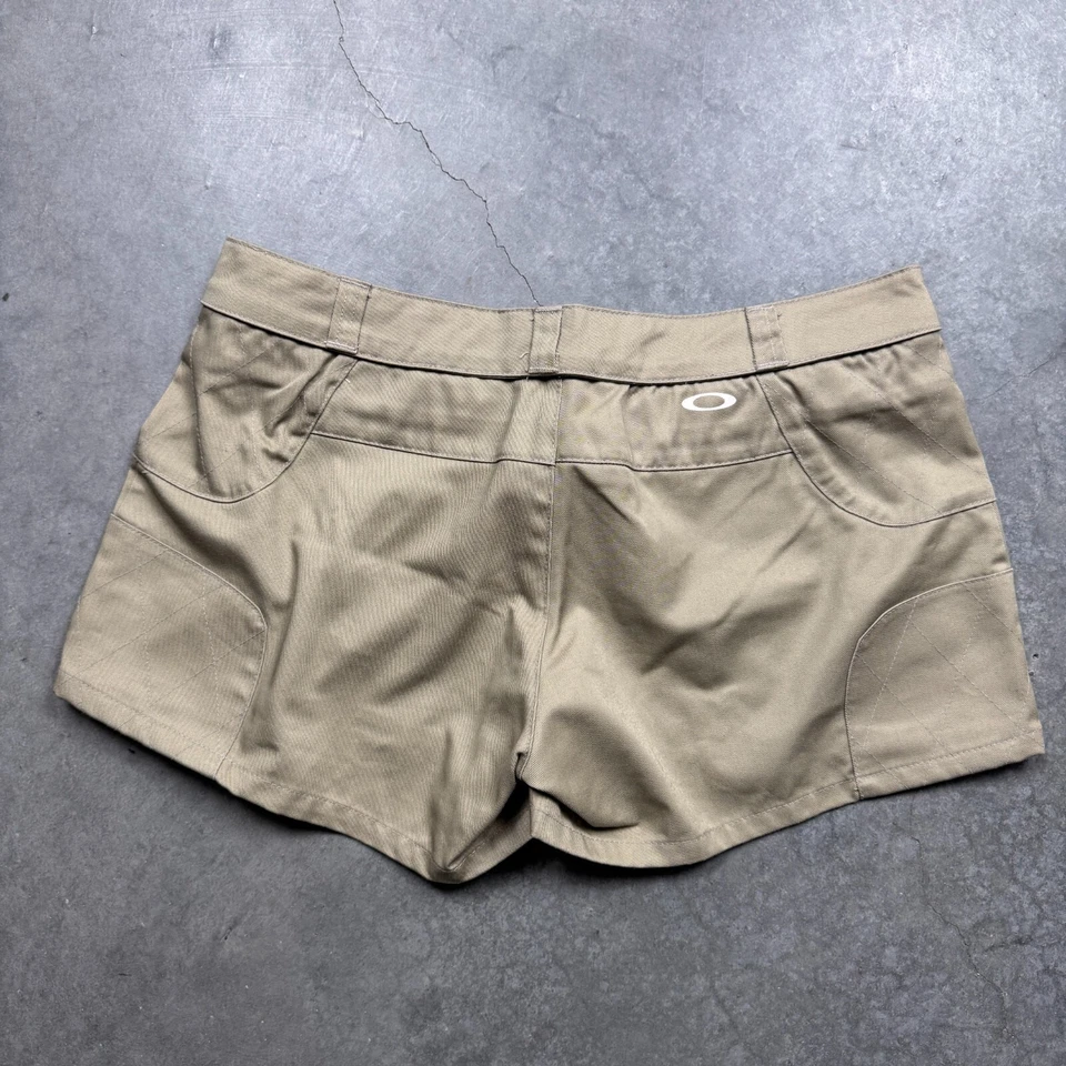 Pantalones Cortos Chinos Oakley De Colección Para Mujer Talla 10 Beige Caqui Usados Tiro Bajo Informales Foto 2 de 4