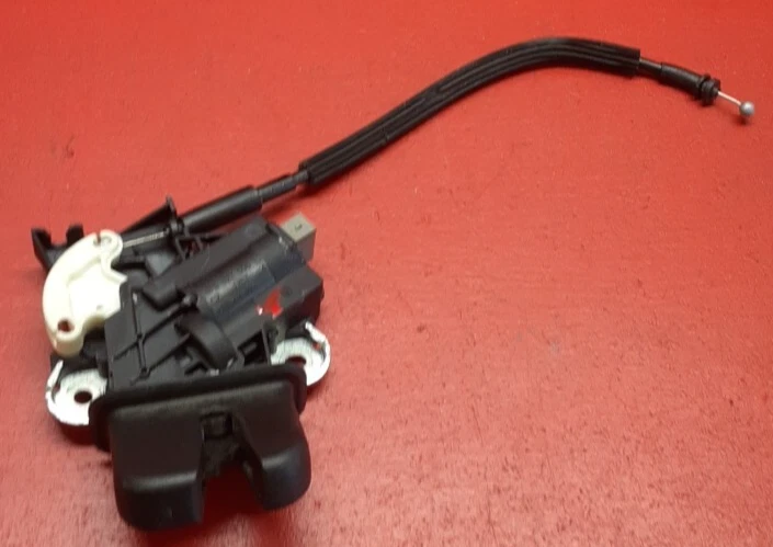 Actuador de cierre de bloqueo de maletero trasero Audi A4 Quattro S4 RS4 2004-2017 4F5-827-505-D Foto 2 de 4