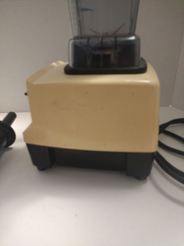 Vitamix Super 5000 VM0103 Total Nutrition Center Blender 64 Oz Container - Works - Picture 5 of 7