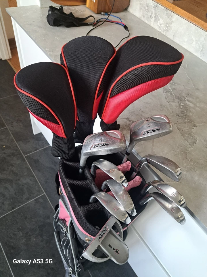 SUPERB SET OF LADIES RAM CUBIK CAVITY BACKED GRAPHITE GOLF CLUBS, RIGHT STUNNING - Image 3 of 4