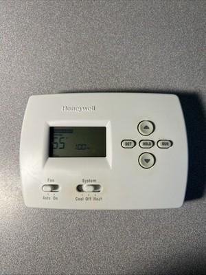 Honeywell PRO 4000 5-2 Day Programmable Thermostat (TH4110D1007) Tested Working
