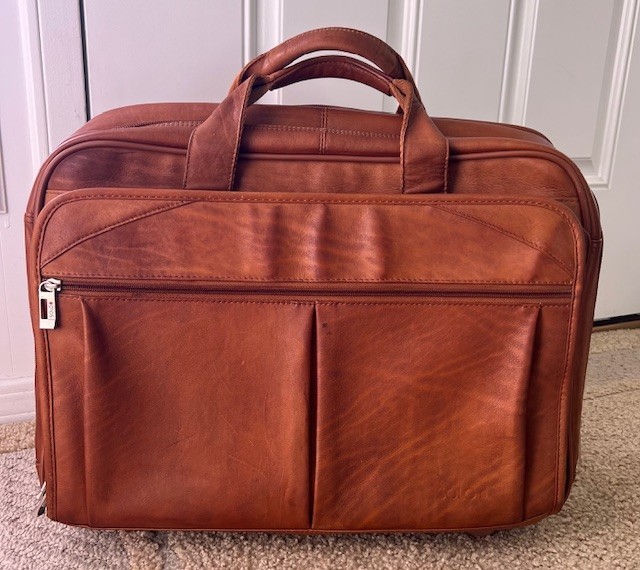 SOLO New York Leather Rolling Case with Wheels Laptop Rolling Travel Work Bag