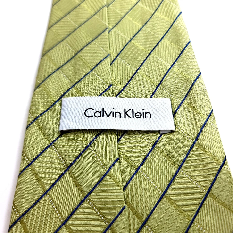 Corbata ancha de seda tejida azul lima de Calvin Klein Foto 3 de 4