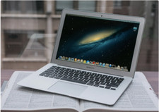 Apple MacBook Air 13 inch (128GB, Intel Core i5, 1.70GHz, 4GB) Notebook - Silver