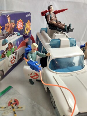 Lot: Vintage Real Ghostbusters + Figures ECTO-1 w/Box Near