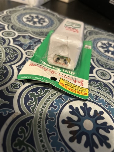 NEW 1998 Sealed Vintage RARE Johnson & Johnson Mint Flavor Dental Floss 200 YD - Picture 6 of 9