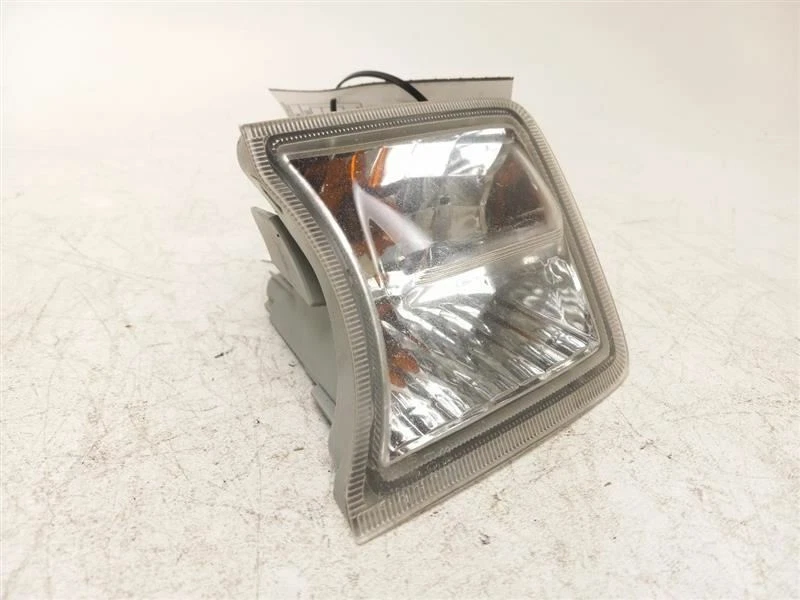 2006-2019 TOYOTA YARIS FRONT RIGHT FOG LAMP - Image 2 of 4