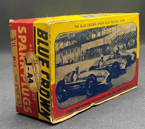 BLUE CROWN SPARK PLUG RACING TEAM AMERICA MOTORISTS GARAGE MOTOR CAR DISPLAY BOX - Picture 2 of 6