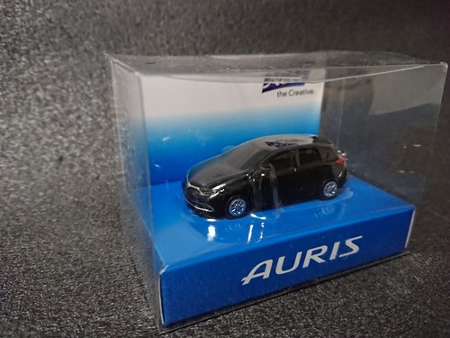 TOYOTA AURIS Llavero Luz LED Negro Mini Coche Modelo Japón Coche - Imagen 4 de 9