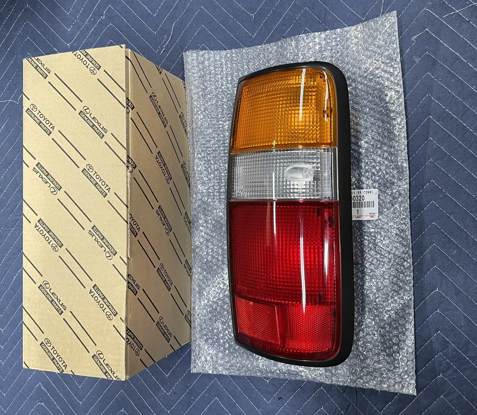 91-97 TOYOTA LAND CRUISER FJ80 FZJ80 PASAJERO TRASERO DERECHO LUZ TRASERA OEM NUEVO Foto 2 de 4