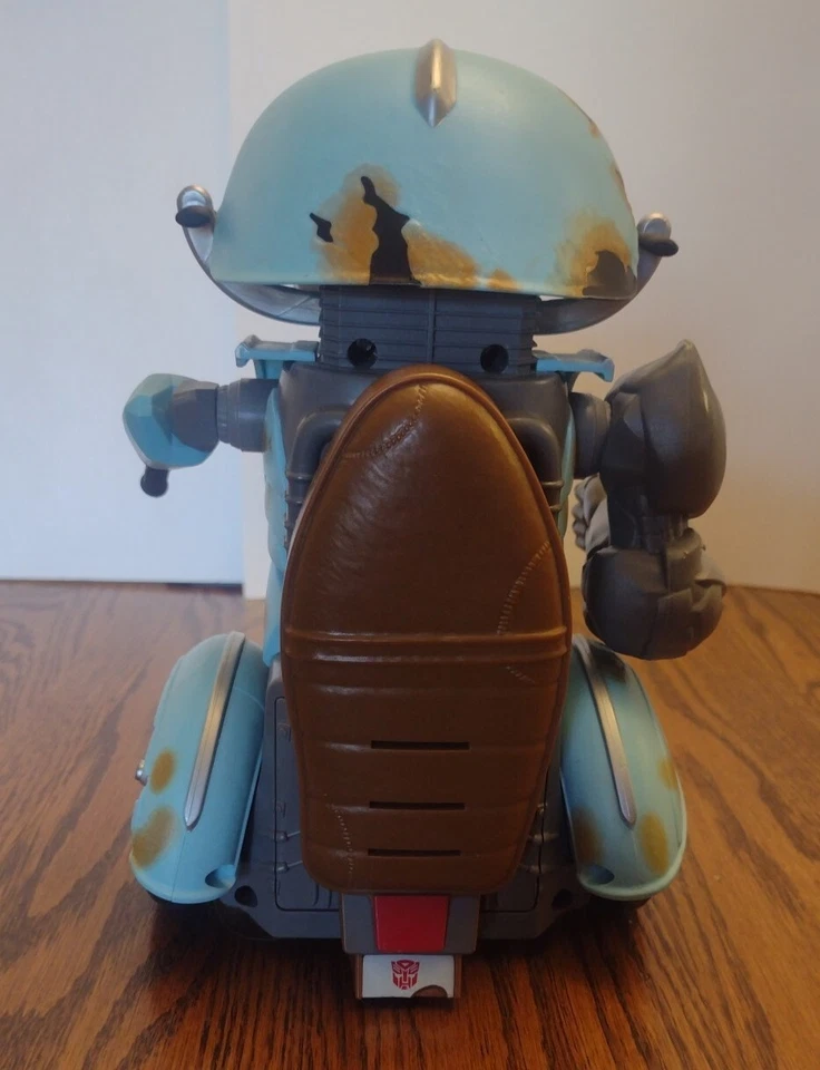 Transformers Sqweeks RC Lights, Talks & Moves Perfect Autobot No Remote Hasbro - Image 3 of 4