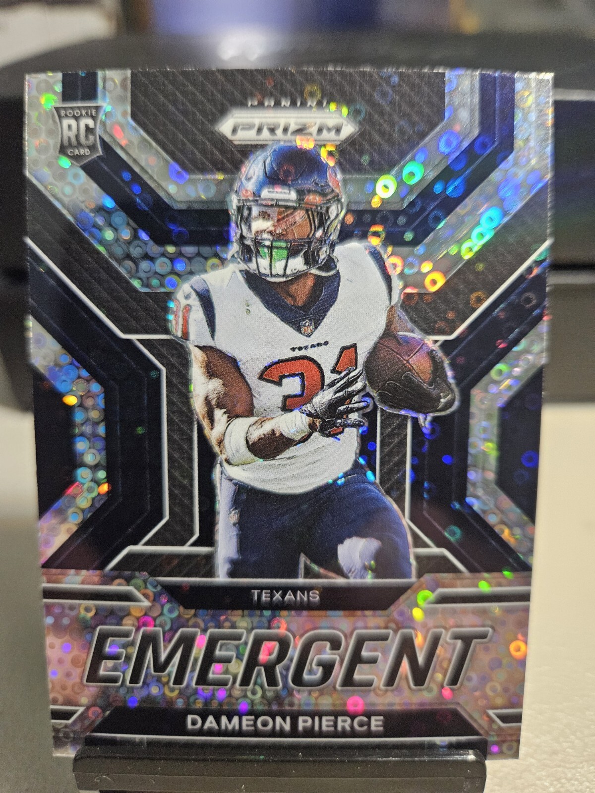 Dameon Pierce 2022 PRIZM Emergent No Huddle Silver Disco Prizm SP Rookie Texans
