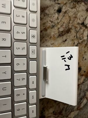 A1359 Genuine Apple iPad 1,2,3 Keyboard Dock 1st 2nd 3rd Gen iPod