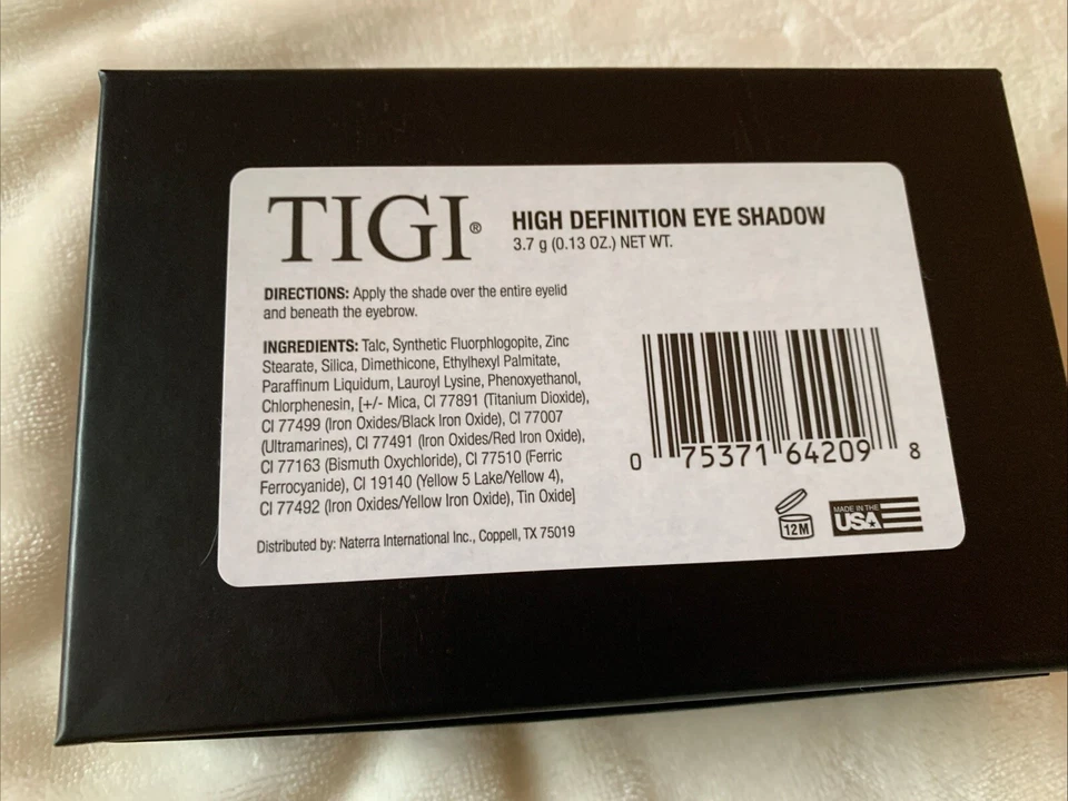 TIGI High Definition Eye Shadow Duo Purple Haze & Natural Eye Makeup ~ 0.13 oz - Image 2 of 3