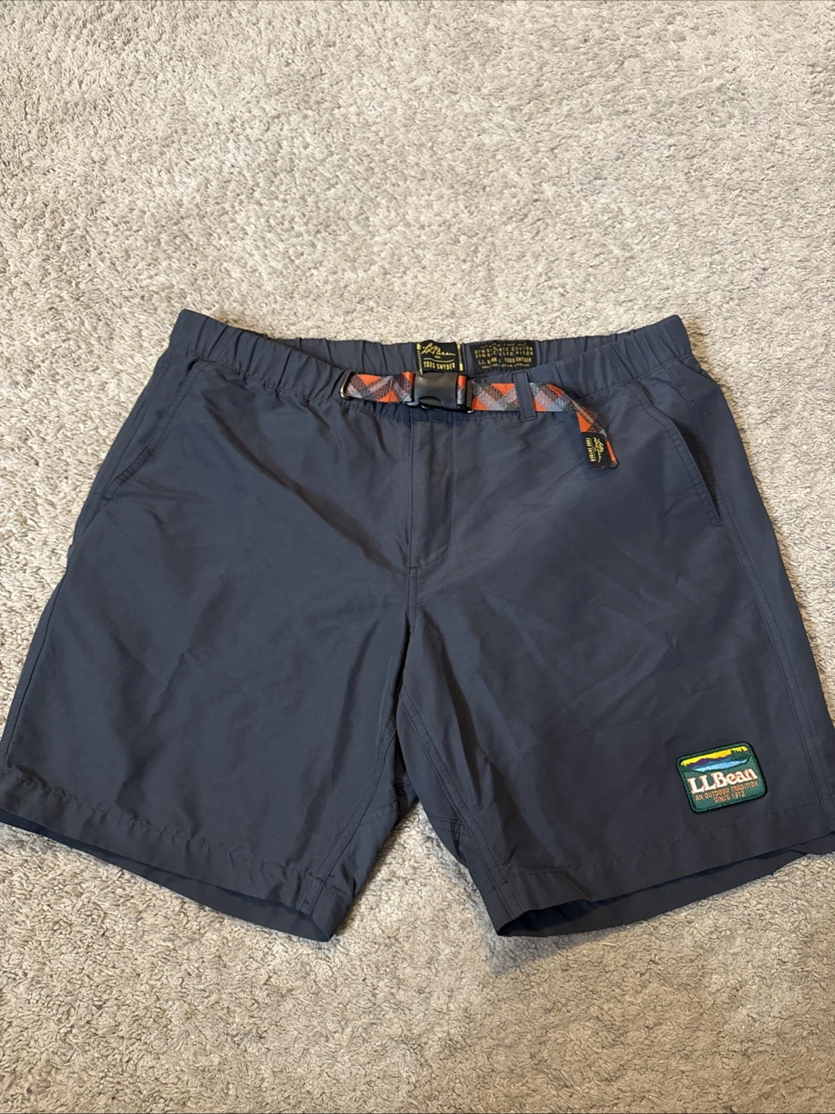LL Bean X Todd Snyder Hiking Shorts With Belt. Inner Mesh Lining. Size Large. 🔥
Opens in a new wind