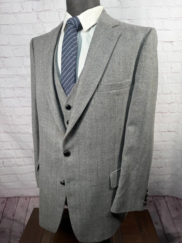 Botany 500 Mens Gray HERRINGBONE Wool 3 Piece VEST Suit 42L Jacket 38x35 Pant - Image 3 of 4