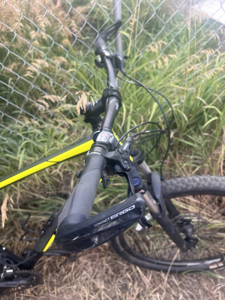 2020 Giant Talon 2 Mountain Bike• Kind: Hardtail Mountain Bike 18 Speed - Image 4 of 4