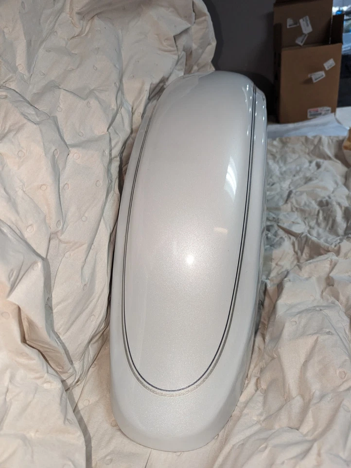 Yamaha XVS65ATS 2004 V-STAR SILVERADO FABRICANTE DE EQUIPOS ORIGINALES PARTE DEL GUARDABARROS DELANTERO 5BN-Y2151-P1-P3 Foto 4 de 4