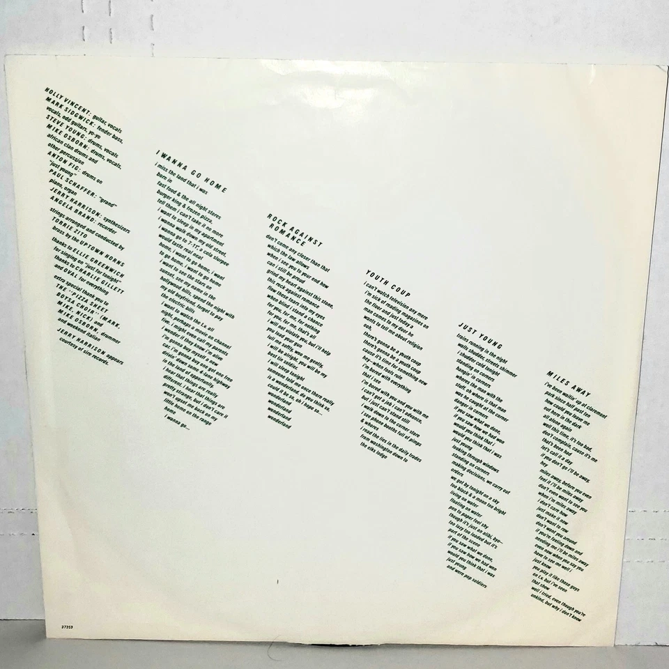 HOLLY AND THE ITALIANS Right to be Italian LP VG+ 1981 Epic NFE37359 Vinyl - Image 4 of 4