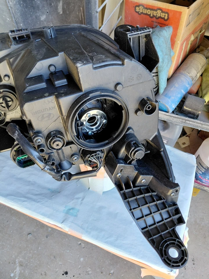 Conjunto de faros - TYC 20-16333-00 regular para Hyundai Elantra GT 18-20 Foto 4 de 4