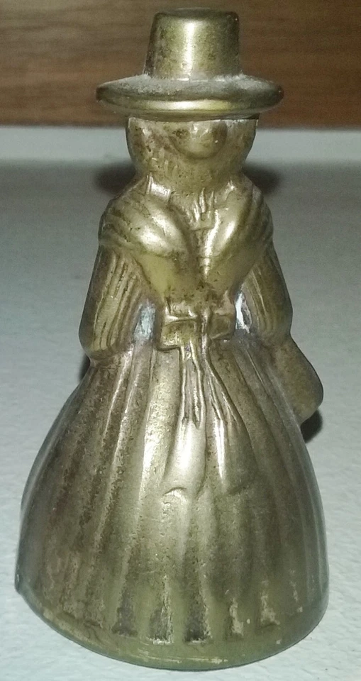 Ancienne petite clochette de table en bronze dame en costume - Photo 2/3