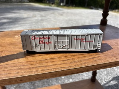 Accurail HO 1:87 Canadian Pacific Box Car Lot of 2 Freight Cars Analog DC