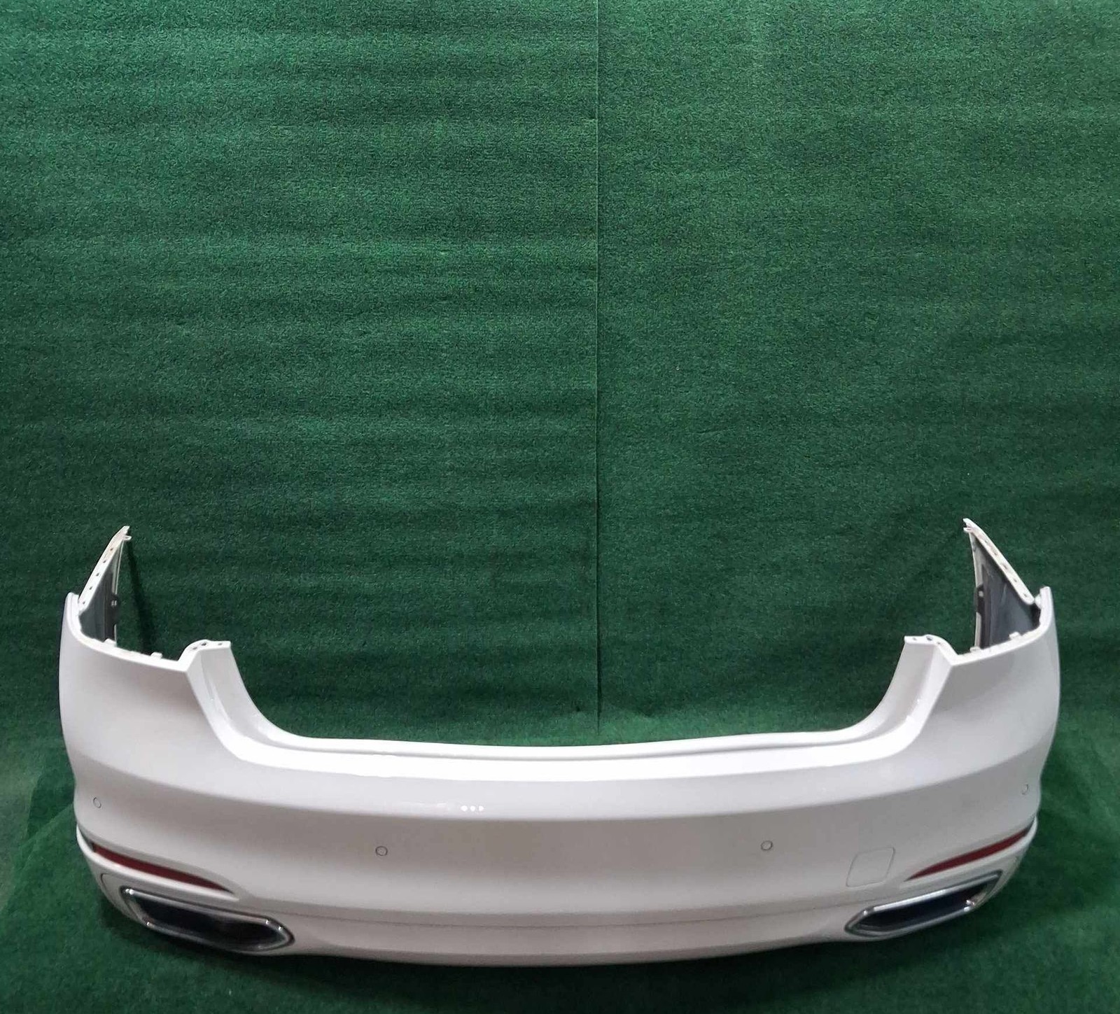 2016-2022 BMW 740 Rear Bumper Cover Alpine White 300 OEM 51127427622