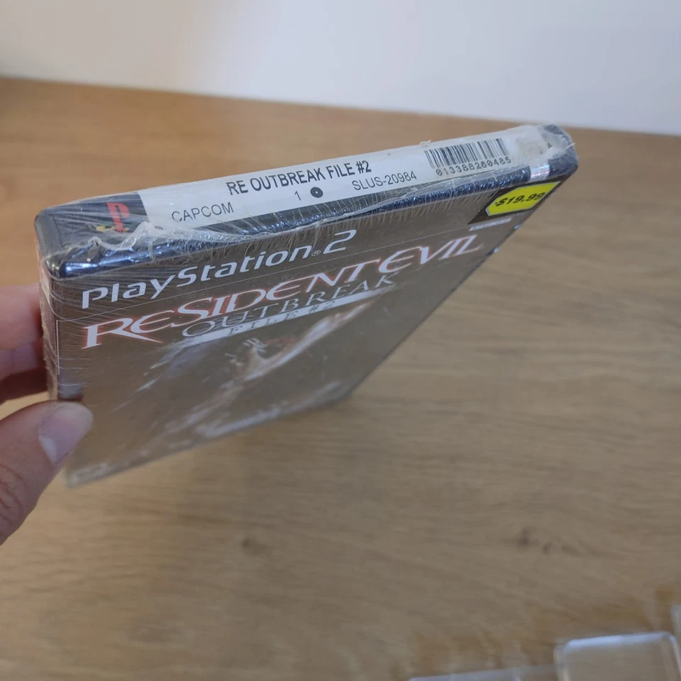 Resident Evil: Outbreak -- File #2 (Sony PlayStation 2, 2005) PS2 - Image 2 of 4