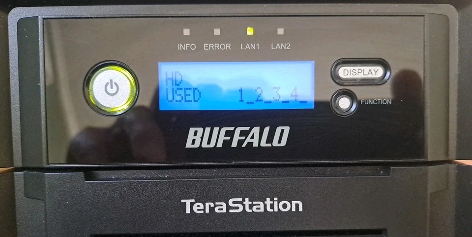 Buffalo TeraStation TS-XE8.0TL/R5 8TB. Four WD 2.0TB hardrives & Key included. - Image 2 of 4