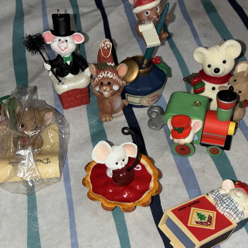 Lot of Vintage 1990 Christmas Mouse Ornaments Multicolor Feliz Navidad Theme