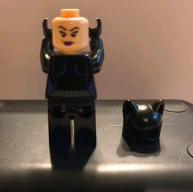 LEGO Catwoman Minifigure - 7779 Classic DC Batman I Dragster