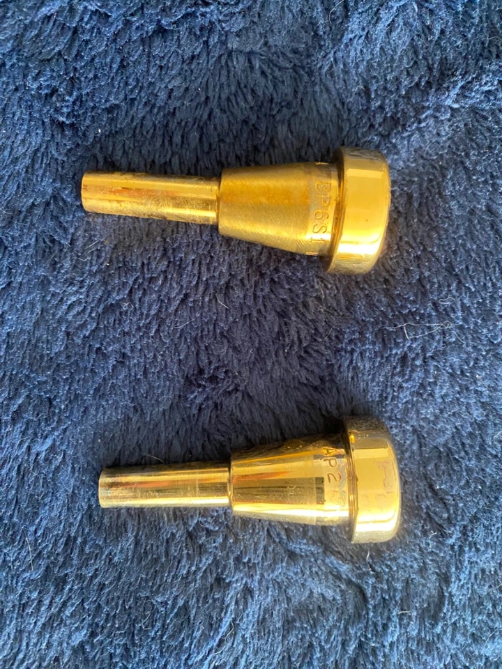 trompeta schilke p5-4 piccolo en placa dorada Foto 4 de 4