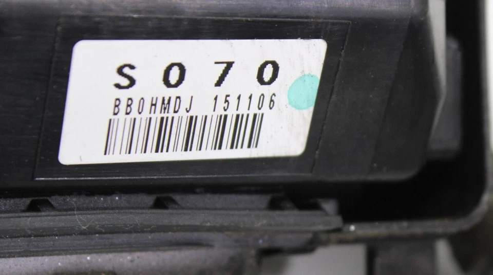 Lexus LS460 2016 AWD 4,6 L sala de motores arnés de cableado y caja de fusibles OEM Foto 4 de 4