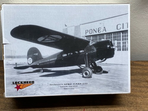 Conoco Collector Series #8 1932 Lockheed Vega 5C Special Airplane Bank - Picture 9 of 12