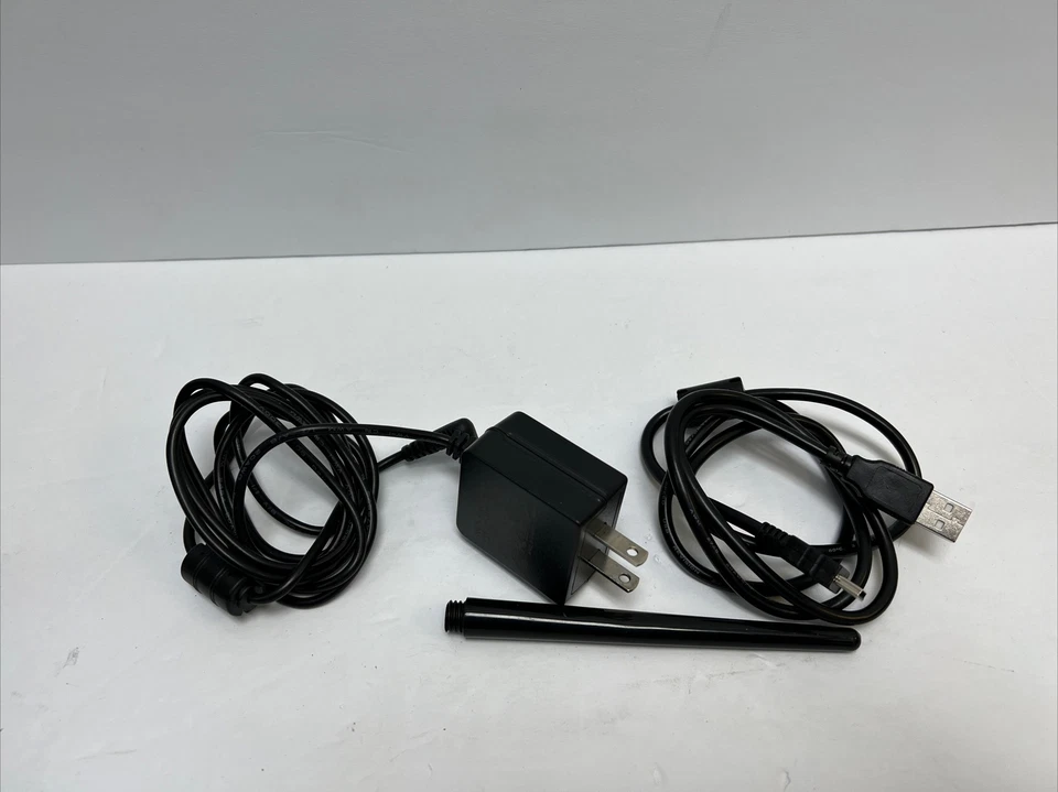 Aluratek 15.6" WiFi Digital Photo Frame with Touchscreen IPS LCD Display & 16... - Image 3 of 4