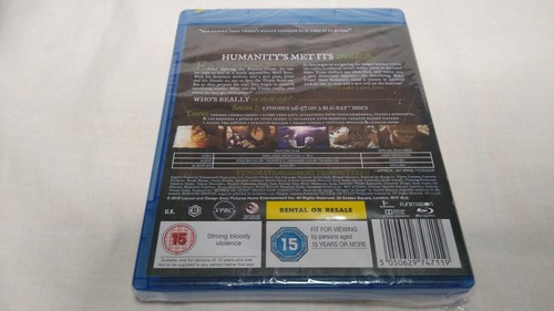 Attack On Titan: Season Two (FUNimation 2-Disc Blu-Ray Set Region B) - Picture 2 of 2