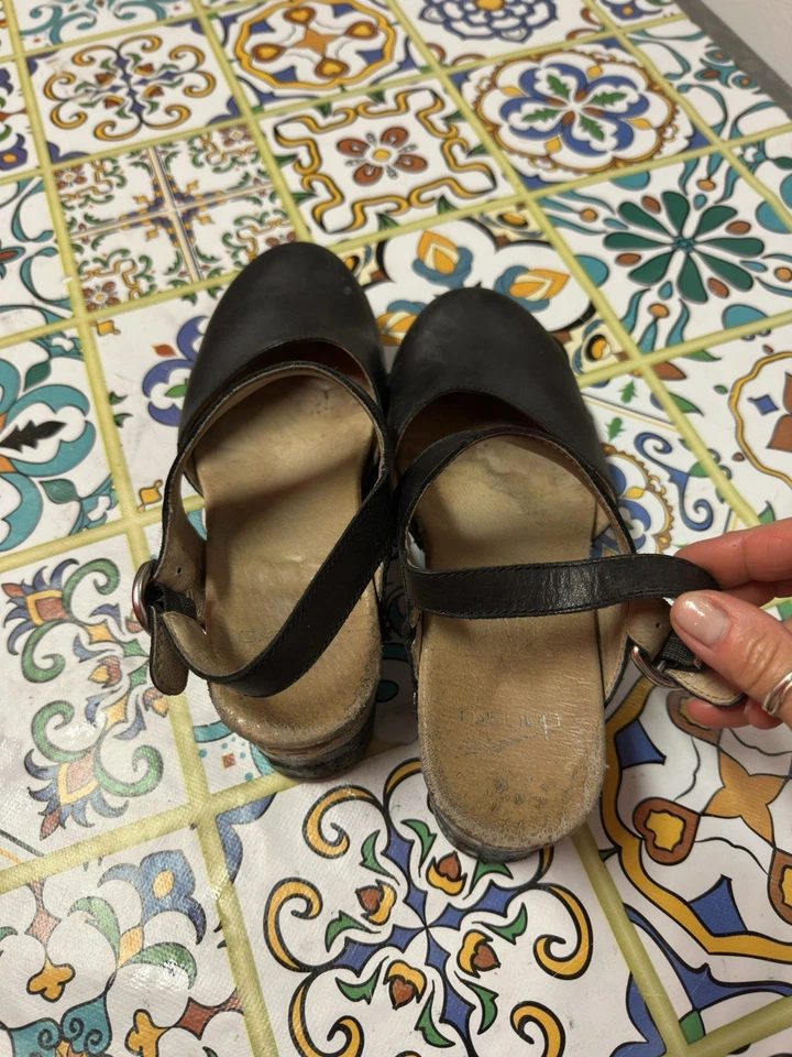 Sandali Dansko usati molto bene. Usati Tutta Estate Per Lavorare - Immagine 4 di 4