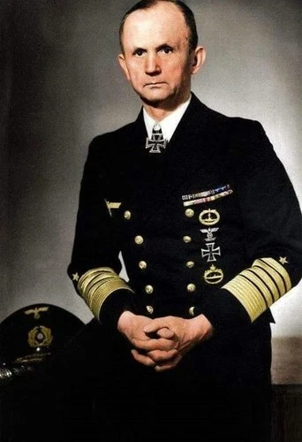 WW2 KRIEGSMARINE GROSS ADMIRAL DOENITZ KNIGHTS CROSS OAK LVS.LAST FUHRER WAR SWP