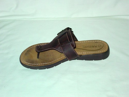 Womens MAGELLAN Outdoors Active Footwear Comfort Sandals SZ 8 Buckle Strap Grip - Picture 4 of 7