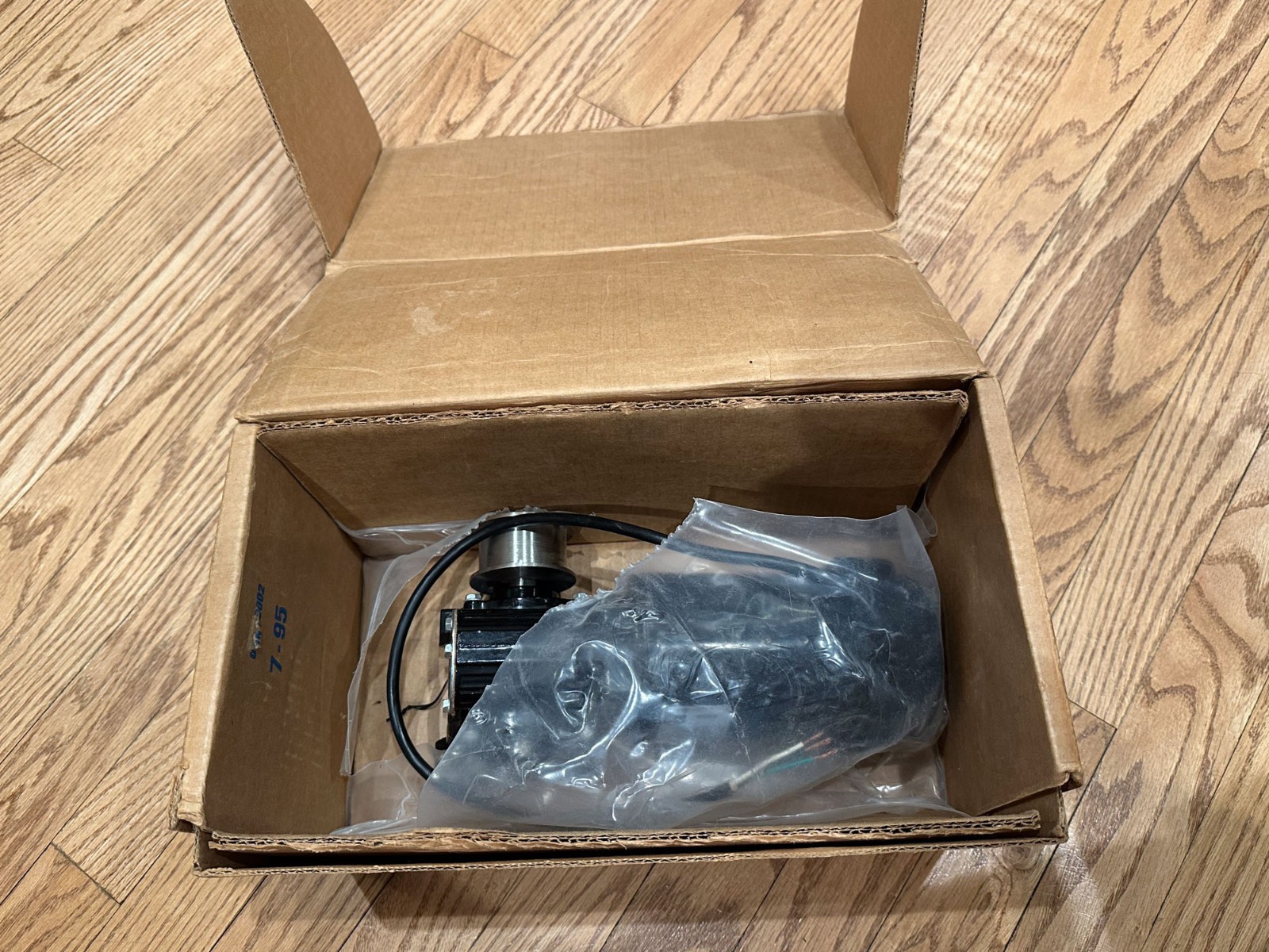 Bodine Electric Company 33A5BEPM-5F Right Angle DC Gearmotor 1/8hp 130v RPM 62