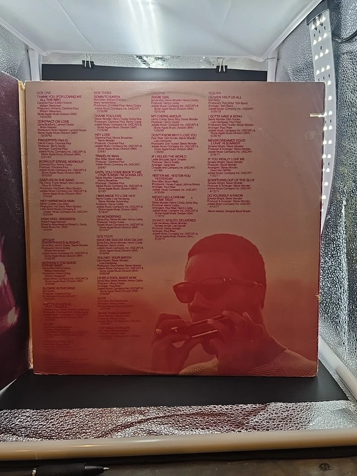 Stevie Wonder Looking Back 3LP MOTOWN 804LP3 Limited Ed. Tri-fold Cover EX/VG - Image 3 of 4