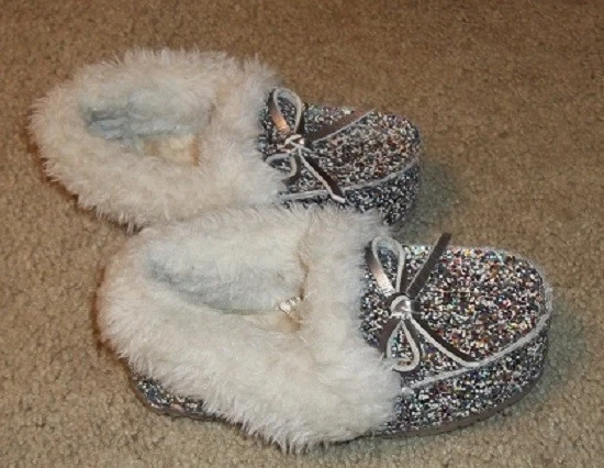 Zapatillas para niñas talla 7 forro de piel sintética Foto 2 de 4