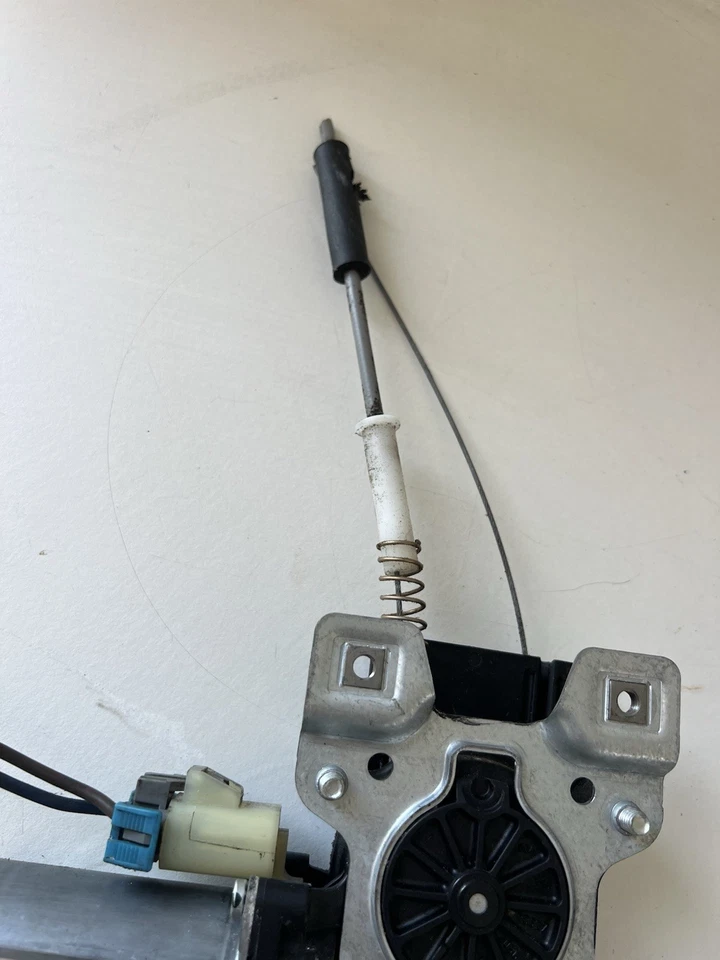 Chevrolet Monte Carlo 2002 puerta delantera izquierda ventana motor fabricante de equipos originales Foto 4 de 4