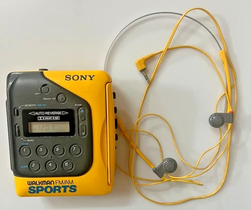 VINTAGE Sony Walkman Sports WM-F2078 AM, FM & Cassette Player Radio Works